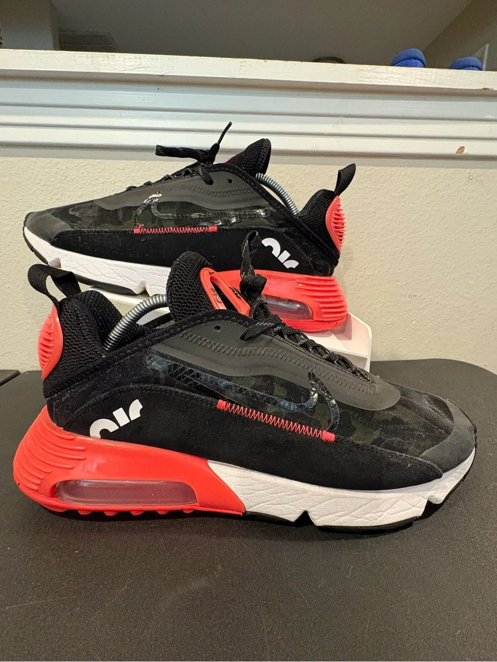 Nike Air Max 2090 Black Red Camo Men’s Size US 11 CU9174-600 - Picture 1 of 11